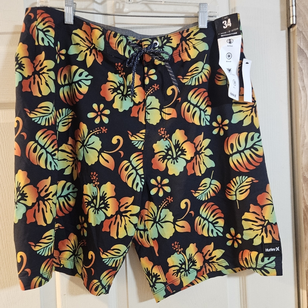 Hurley Phantom Eco Weekender Boardshorts: BLACK/TROPICAL: NEW WITH TAGS: SIZE 34